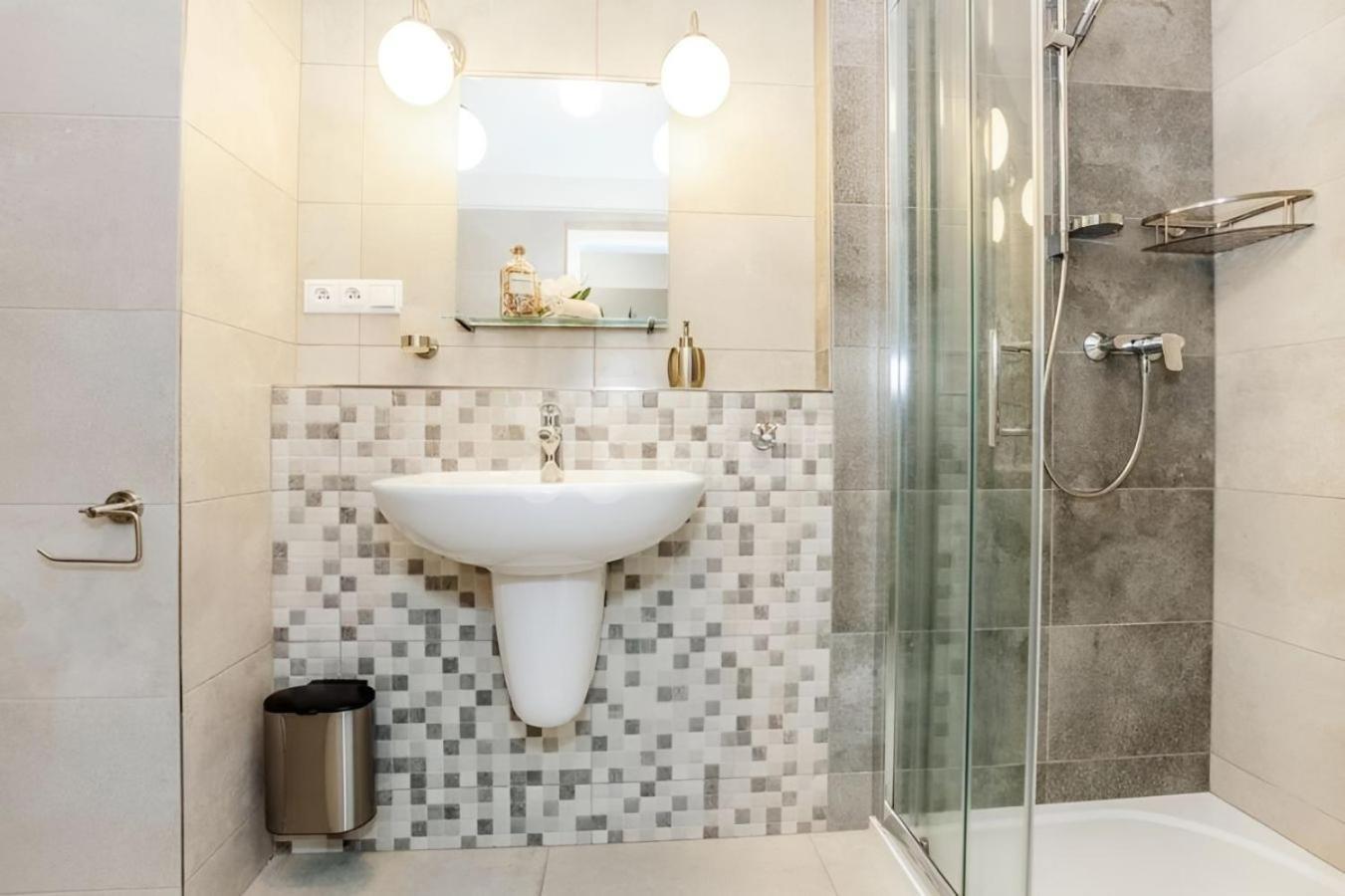 Mezonet Lipno Nad Vltavou Apartment Bagian luar foto