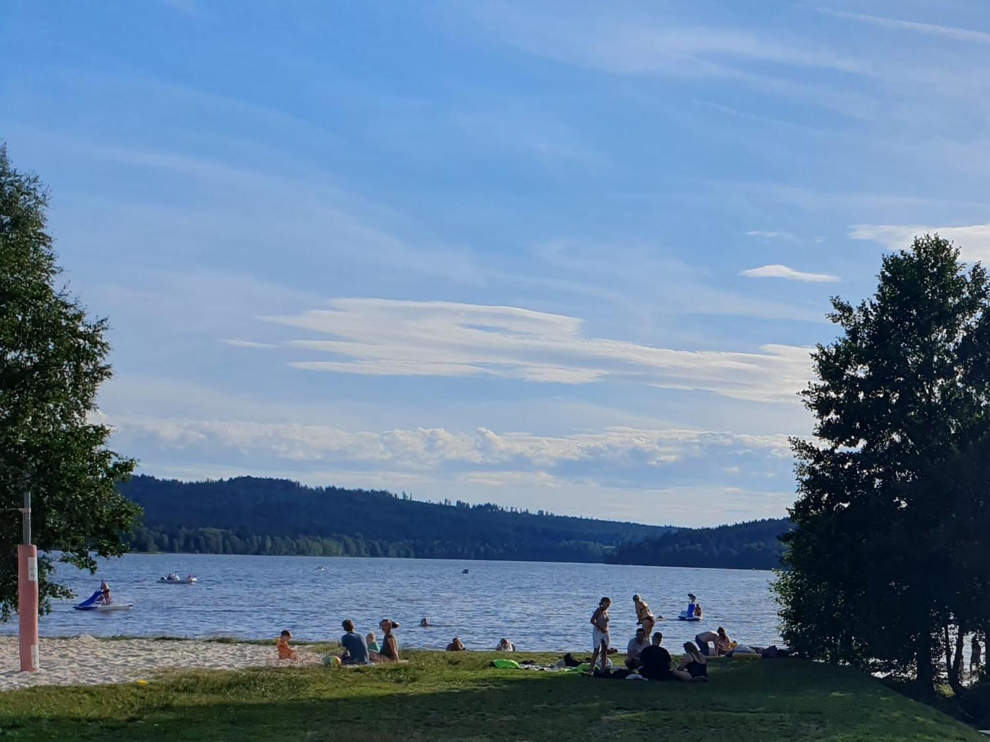 Mezonet Lipno Nad Vltavou Apartment Bagian luar foto